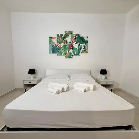 Gioele - Pool & Relax Villa Mandra Capreria