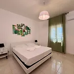 Gioele - Pool & Relax * Mandra Capreria